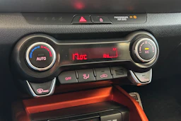 ruskea (beige) Kia Stonic 2019 kuva 16.