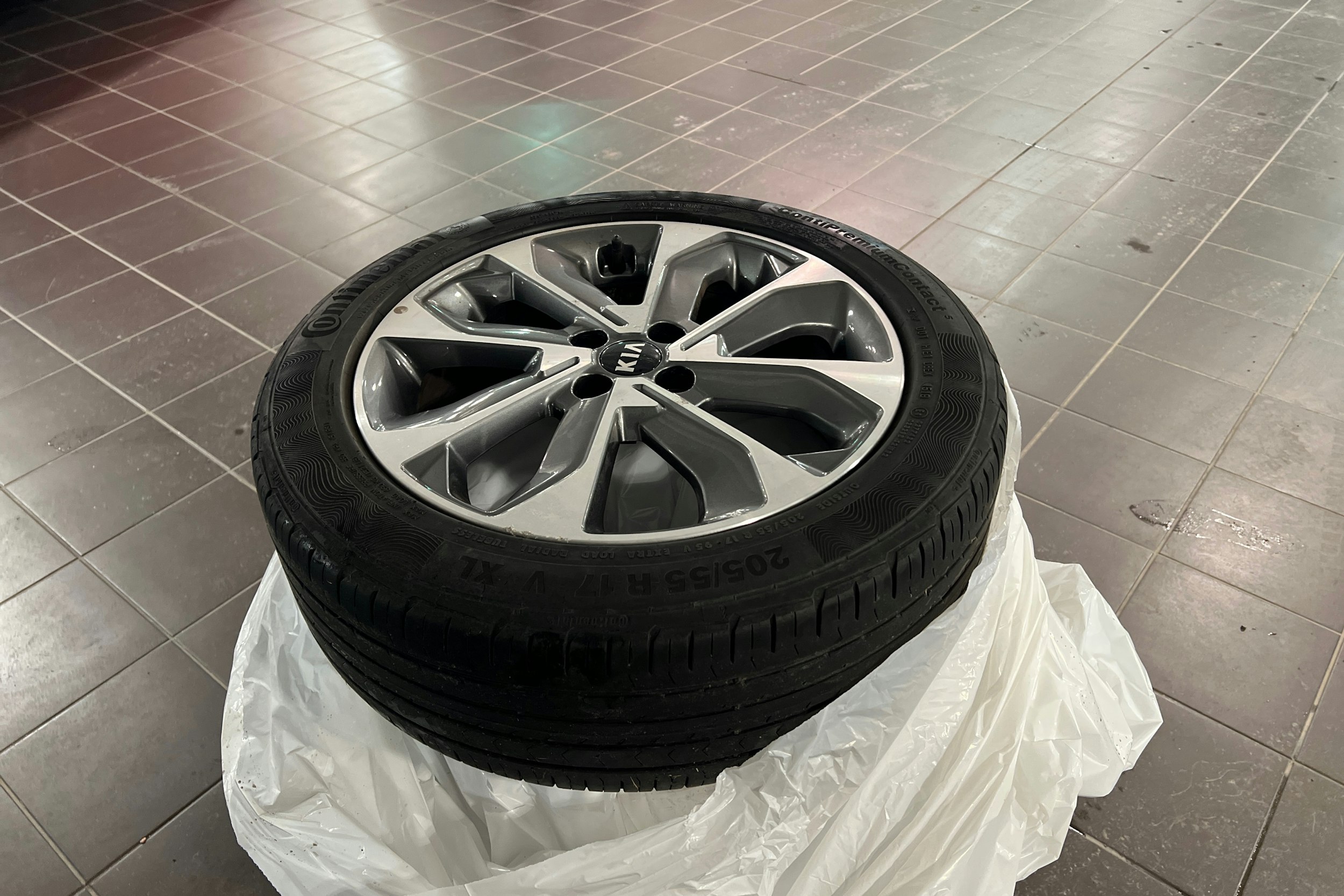 Musta Kia Stonic 2020 kuva 15.