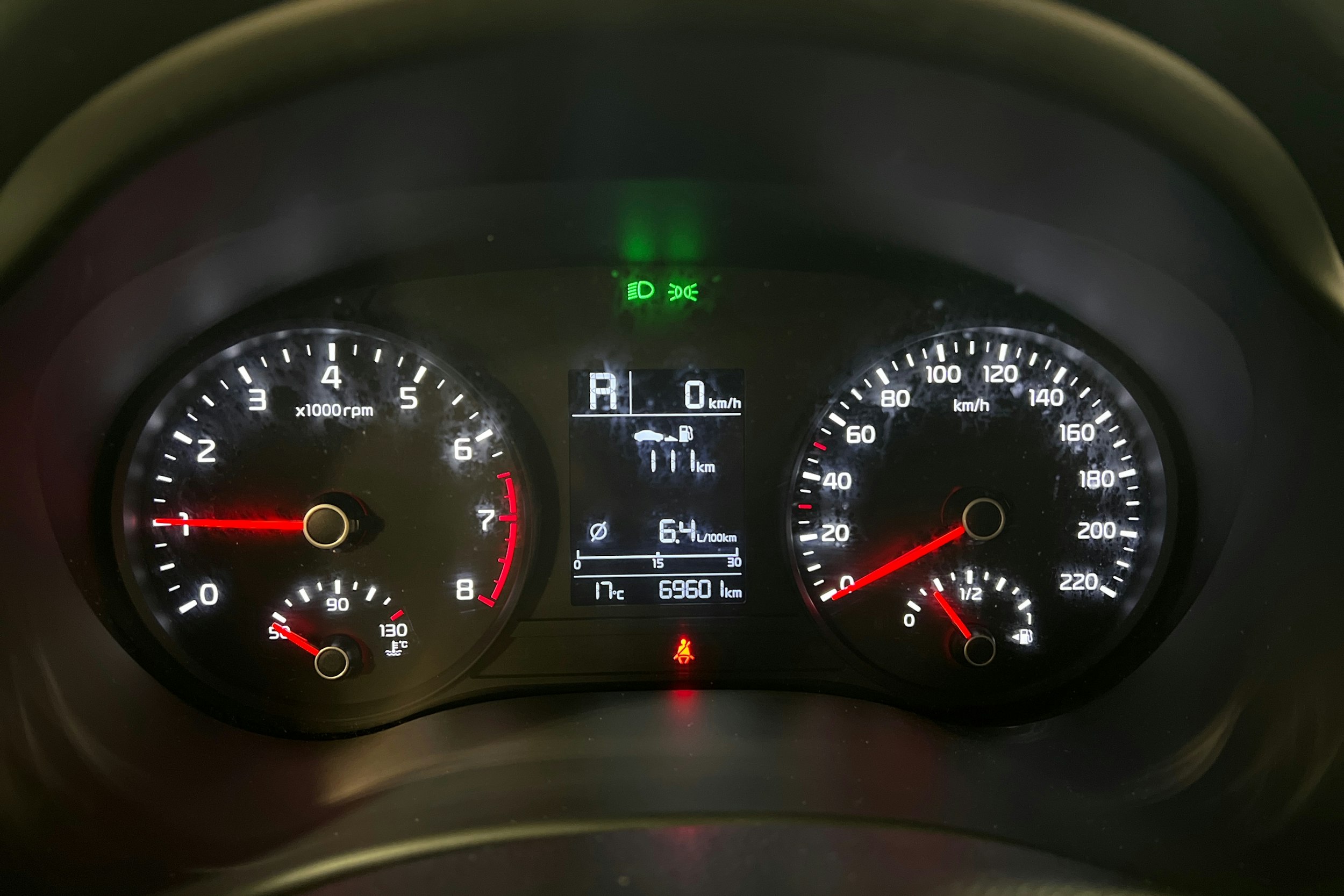 Musta Kia Stonic 2020 kuva 18.