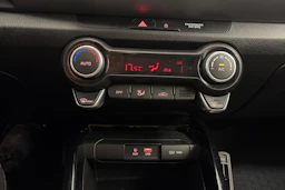 sininen Kia Stonic 2020 kuva 18.