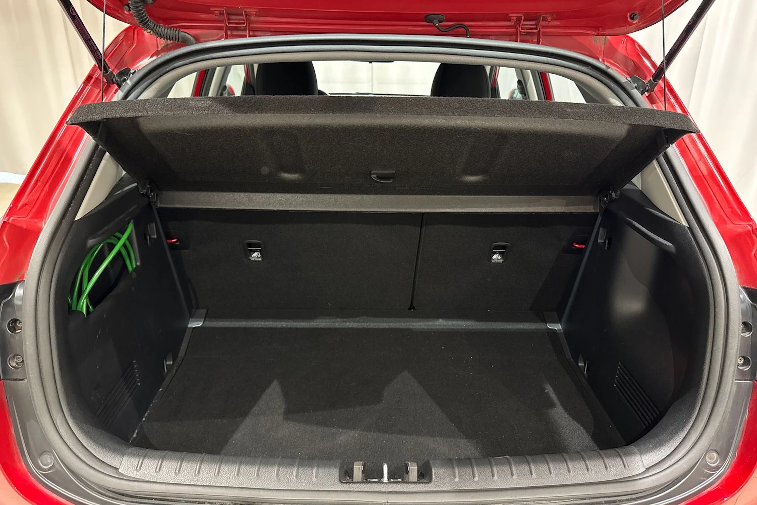 punainen Kia Stonic 2021 kuva 12.