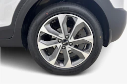 harmaa Kia Stonic 2021 kuva 12.