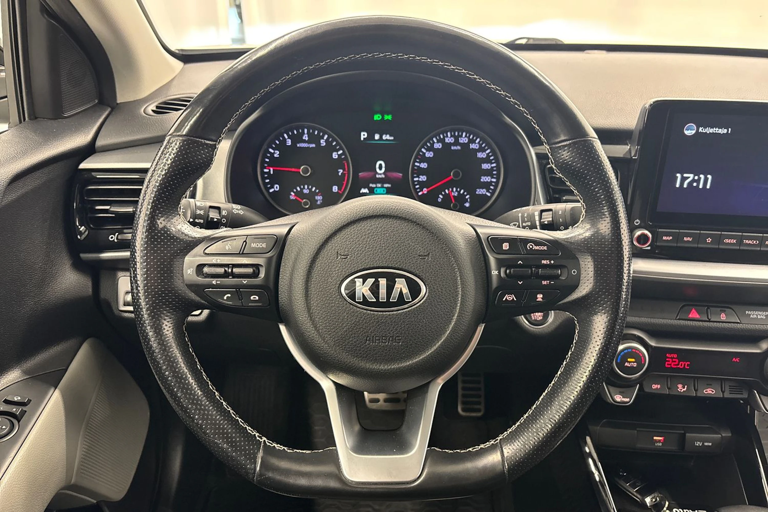 harmaa Kia Stonic 2021 kuva 16.