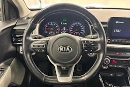 harmaa Kia Stonic 2021 kuva 16.