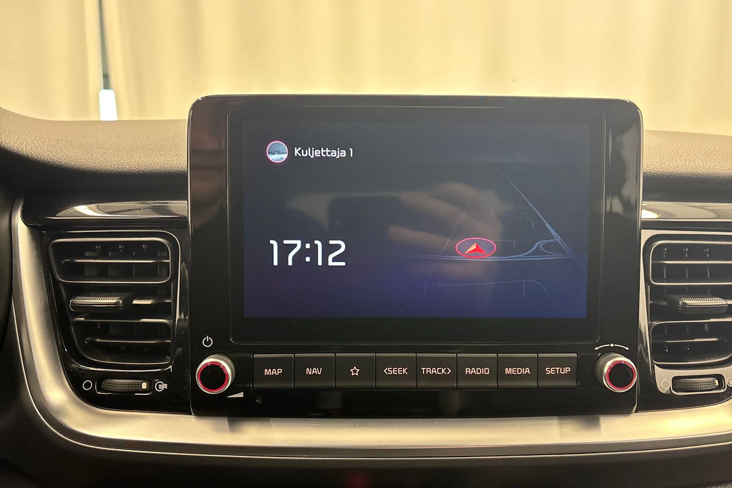 harmaa Kia Stonic 2021 kuva 22.