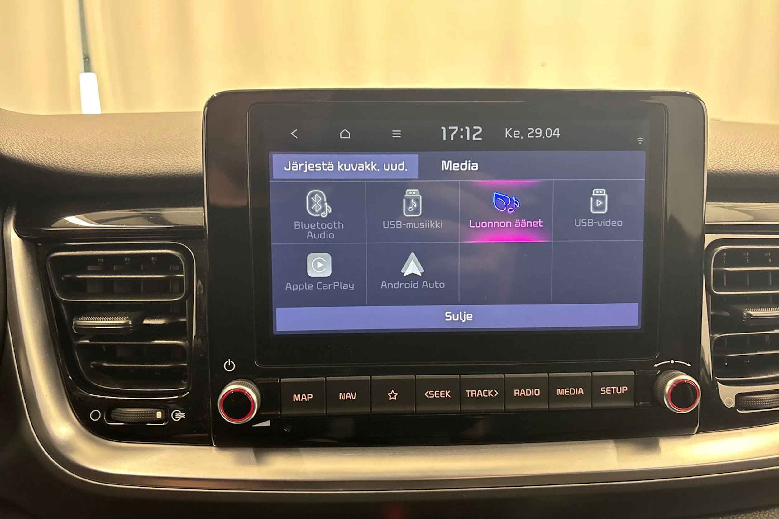harmaa Kia Stonic 2021 kuva 24.