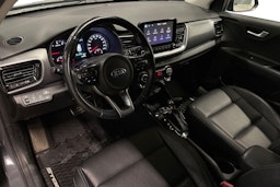 harmaa Kia Stonic 2021 kuva 7.