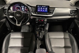 harmaa Kia Stonic 2021 kuva 9.