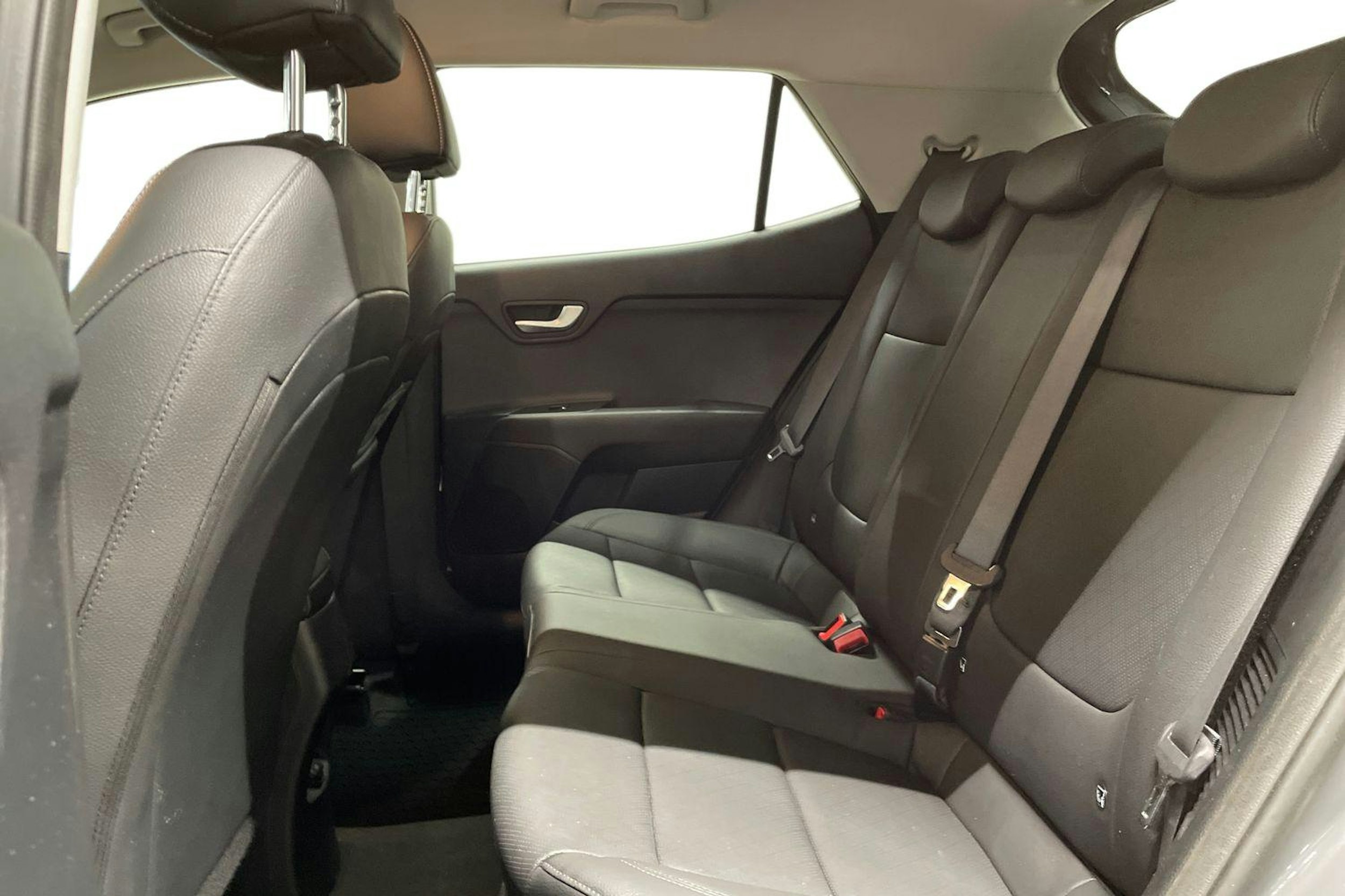 harmaa Kia Stonic 2021 kuva 10.