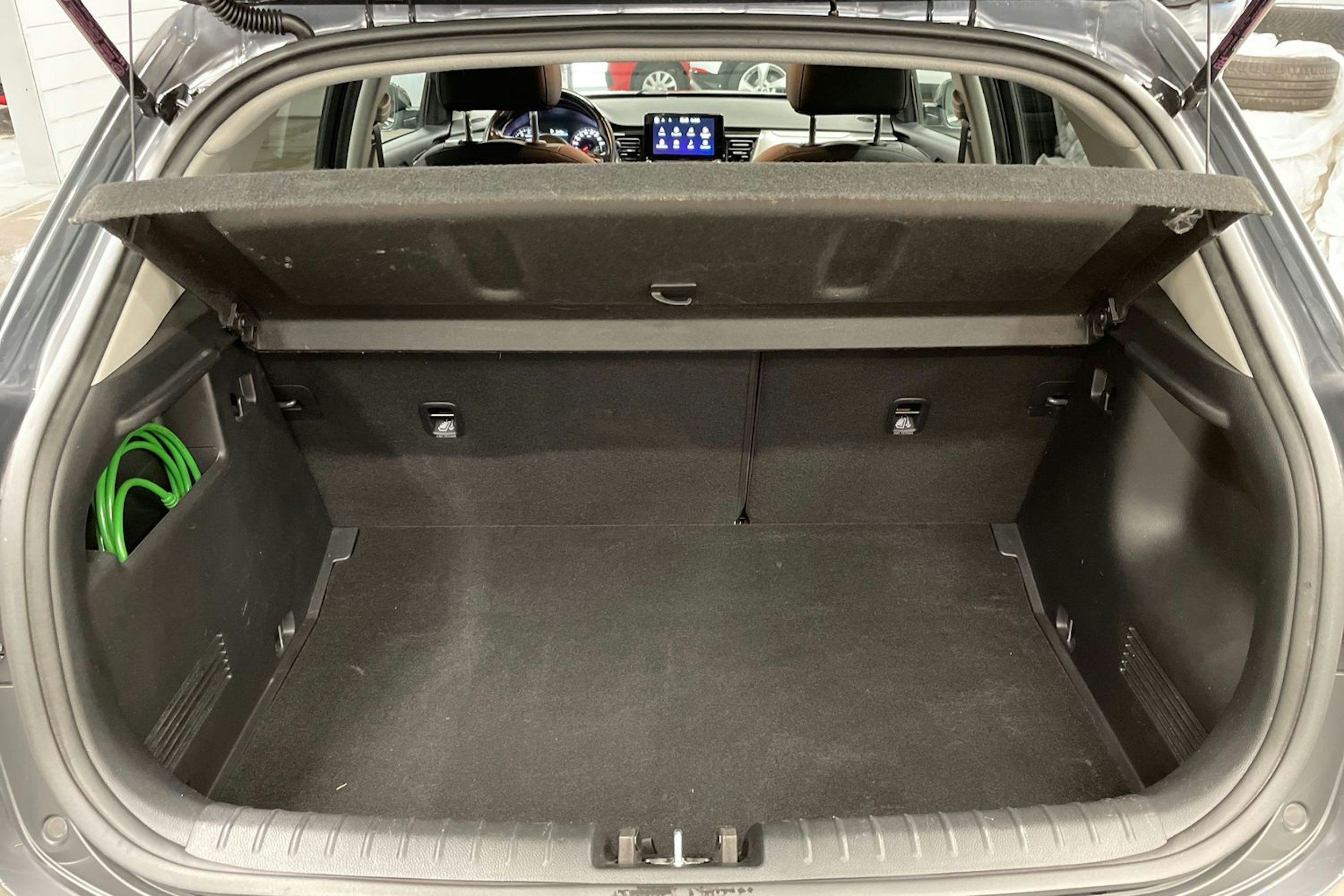 harmaa Kia Stonic 2021 kuva 14.