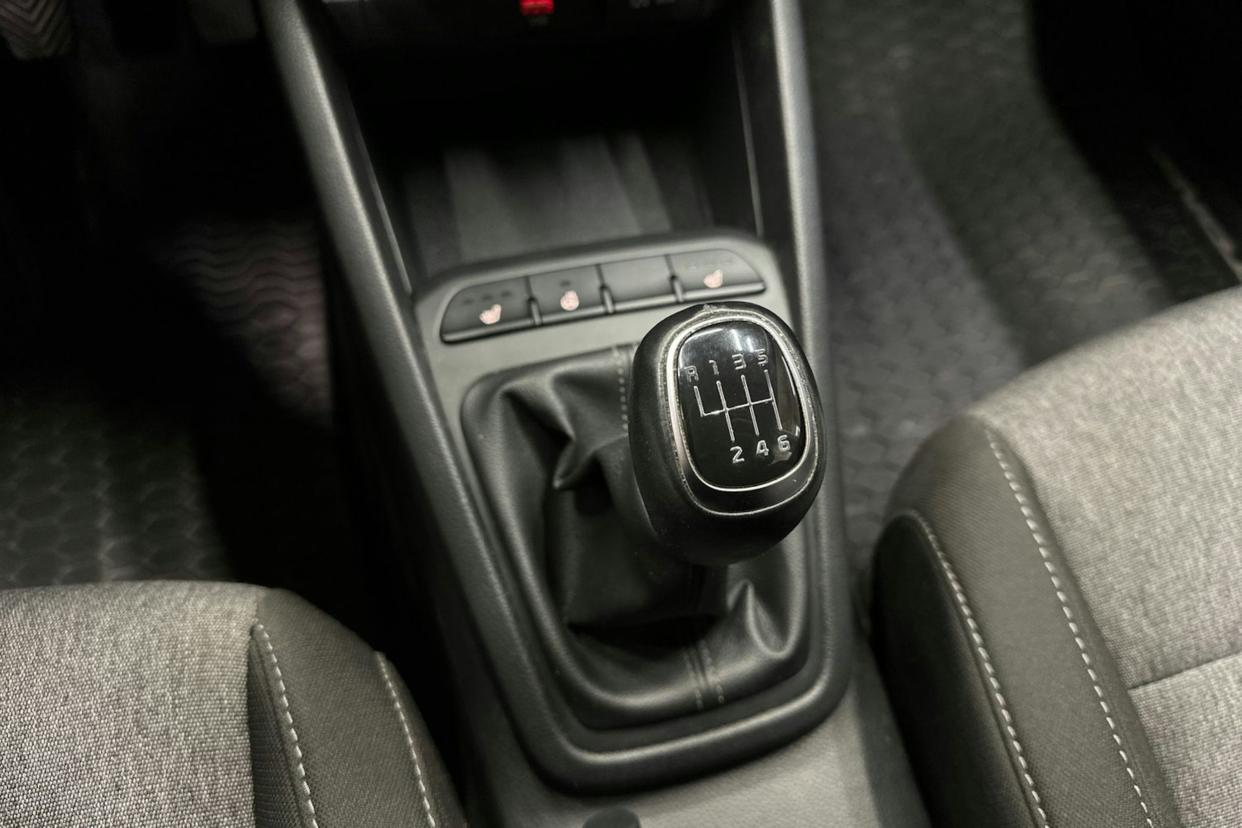 hopea Kia Stonic 2021 kuva 22.