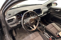 harmaa Kia Stonic 2022 kuva 3.