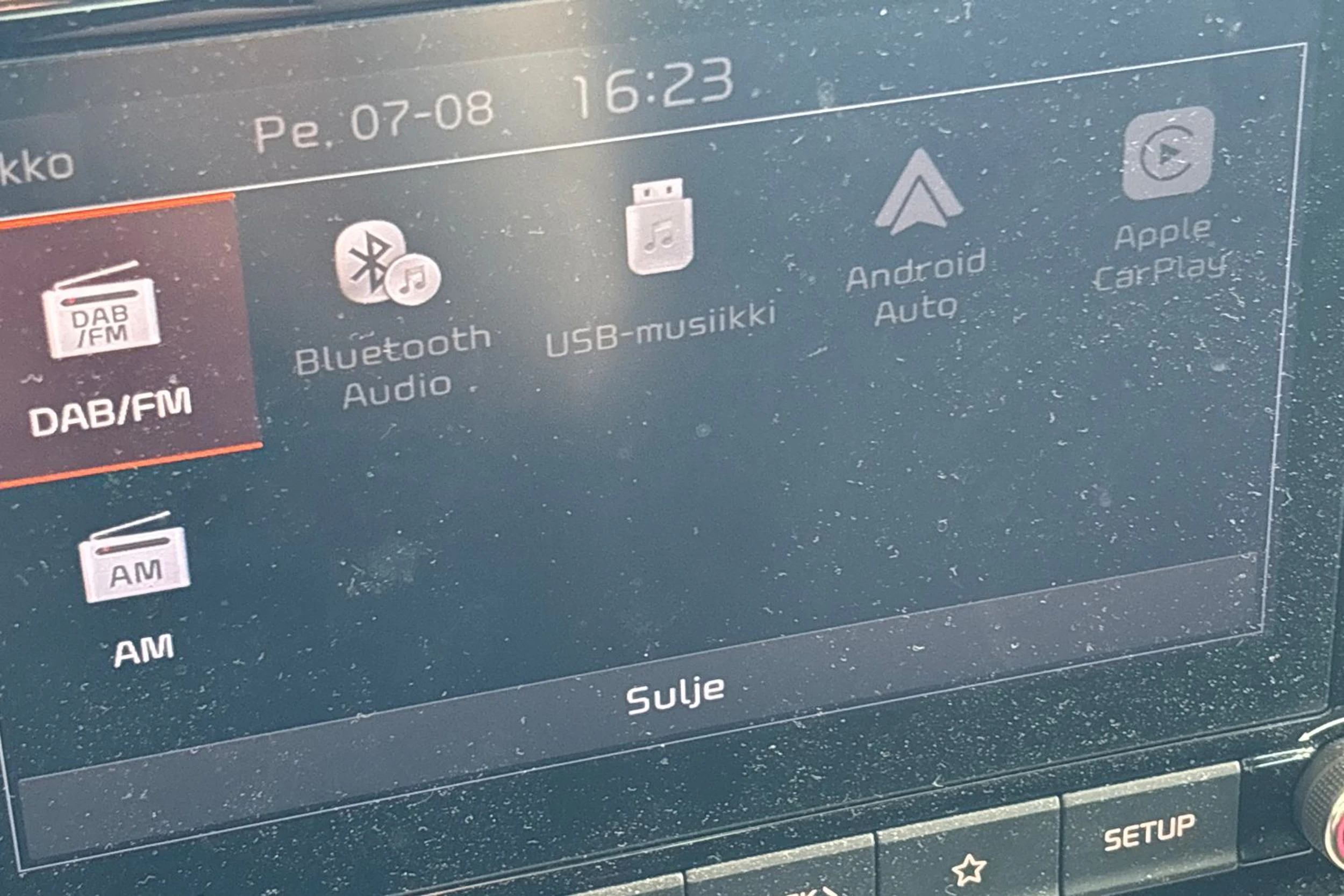Valkoinen Kia Stonic 2024 kuva 7.