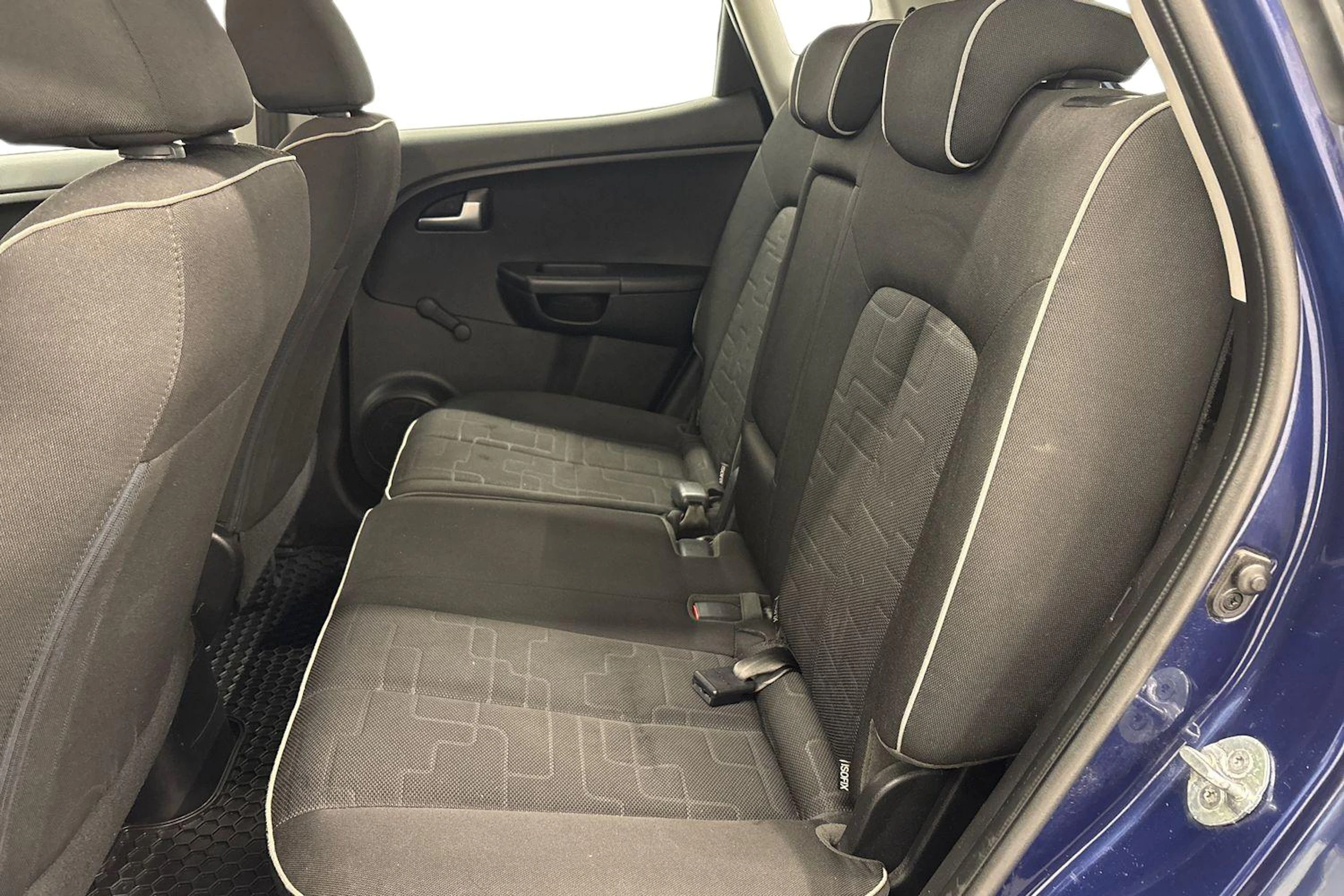 sininen Kia Venga 2011 kuva 11.