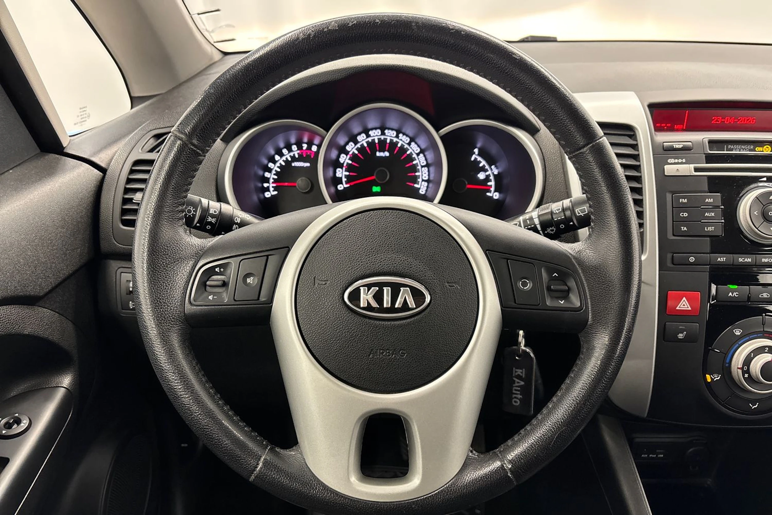 sininen Kia Venga 2011 kuva 16.