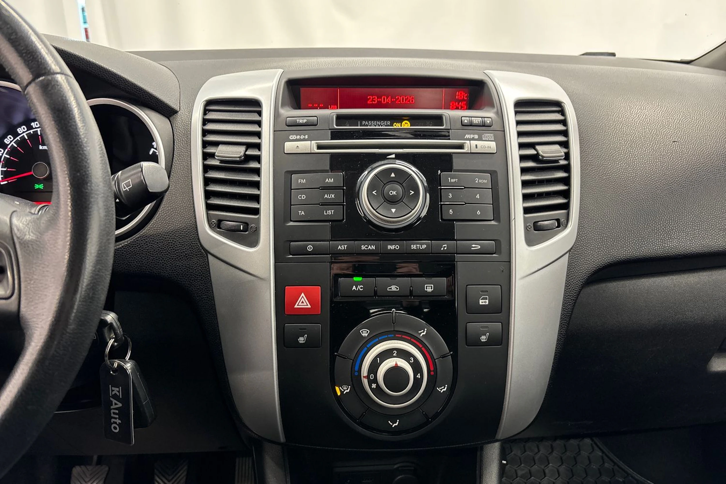 sininen Kia Venga 2011 kuva 20.