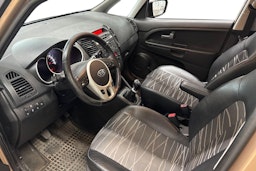 keltainen Kia Venga 2012 kuva 3.