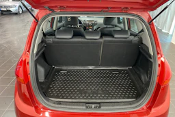 punainen Kia Venga 2014 kuva 11.