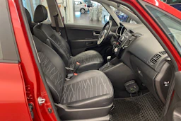 punainen Kia Venga 2014 kuva 13.