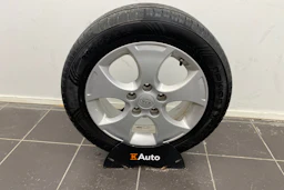 punainen Kia Venga 2014 kuva 14.