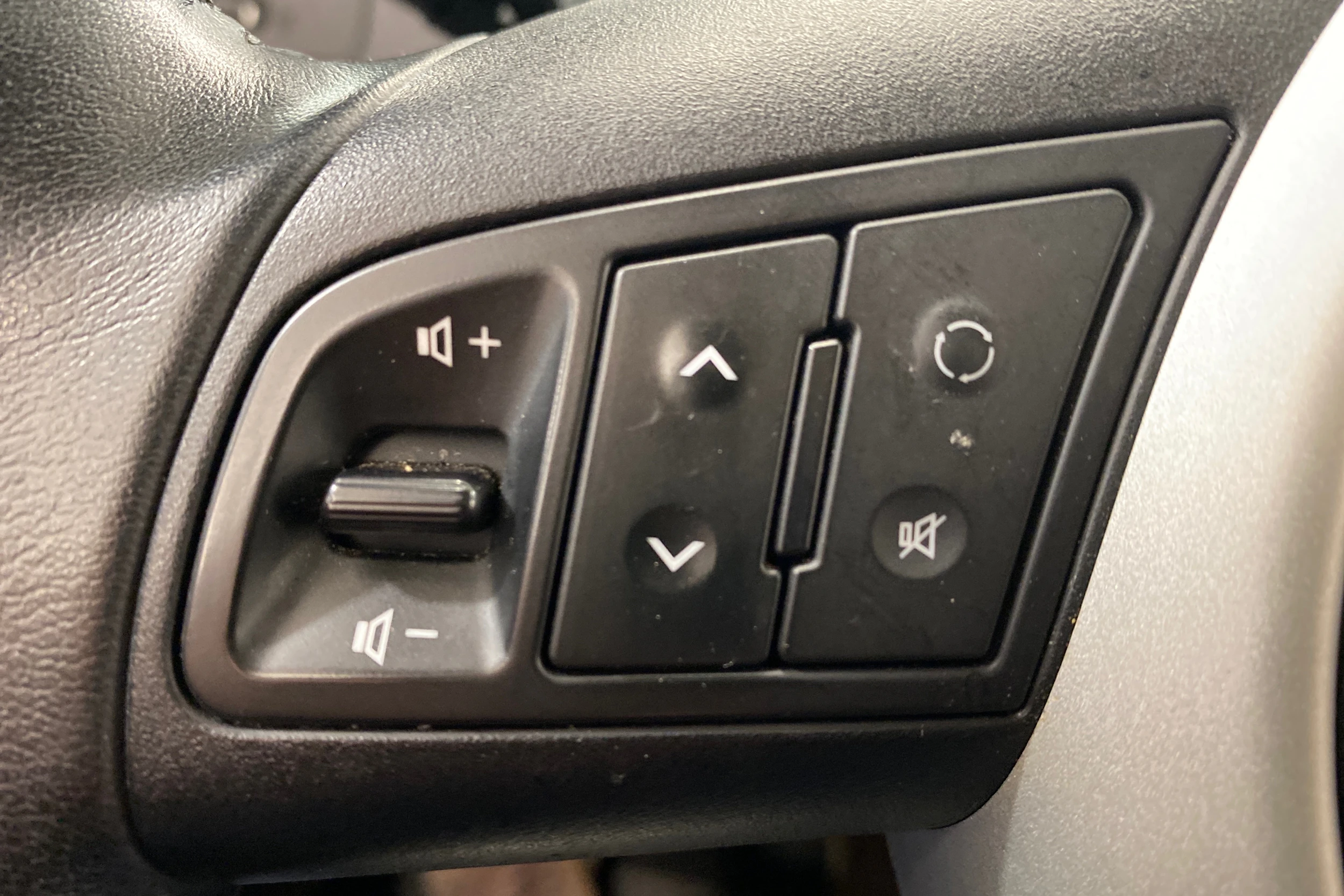 punainen Kia Venga 2014 kuva 22.