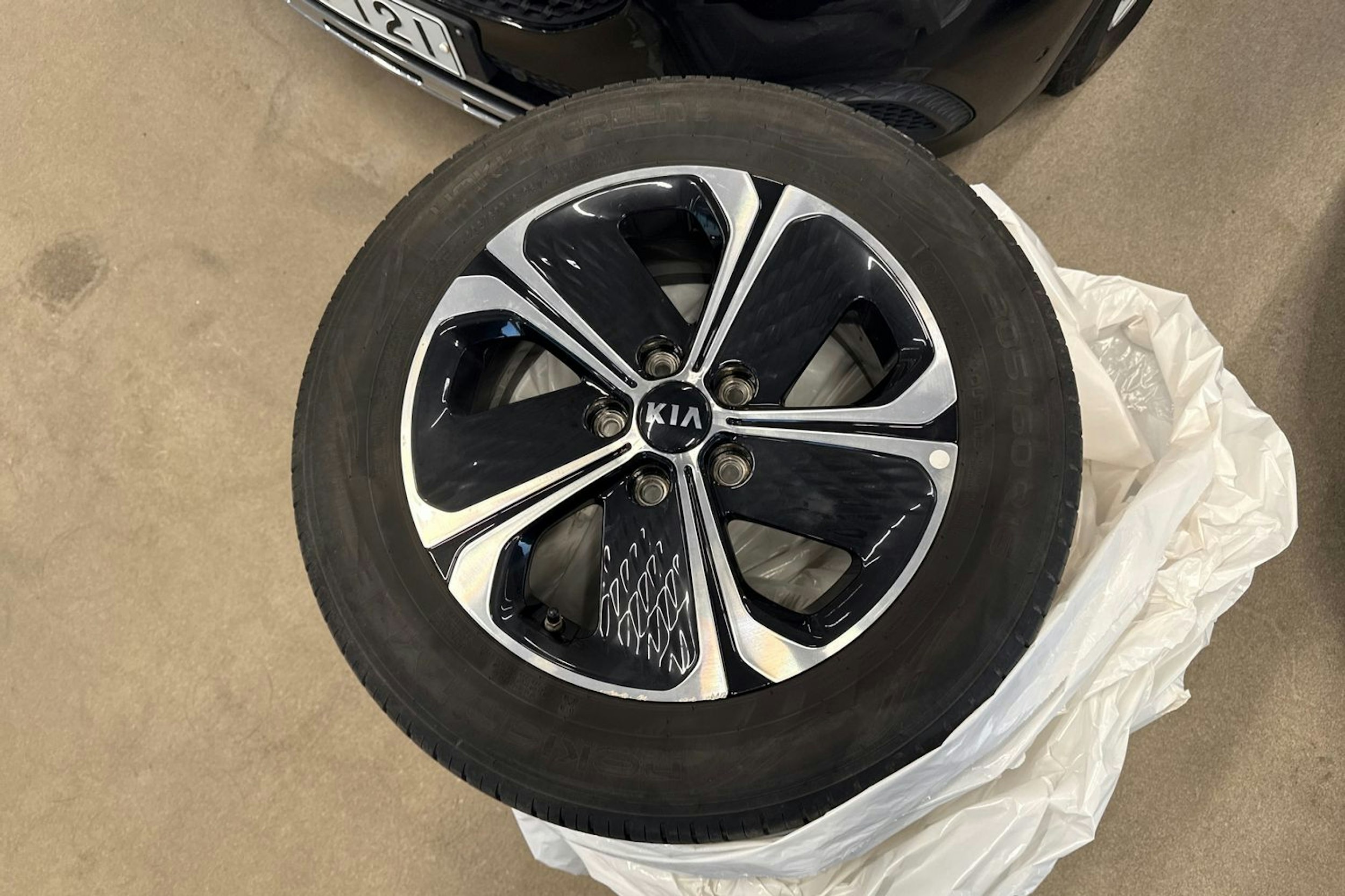 valkoinen Kia XCeed 2020 kuva 10.