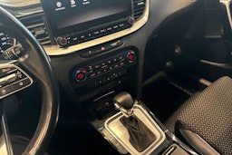 valkoinen Kia XCeed 2020 kuva 23.