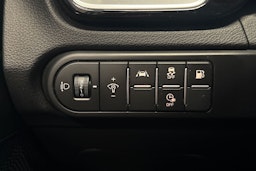 valkoinen Kia XCeed 2020 kuva 24.