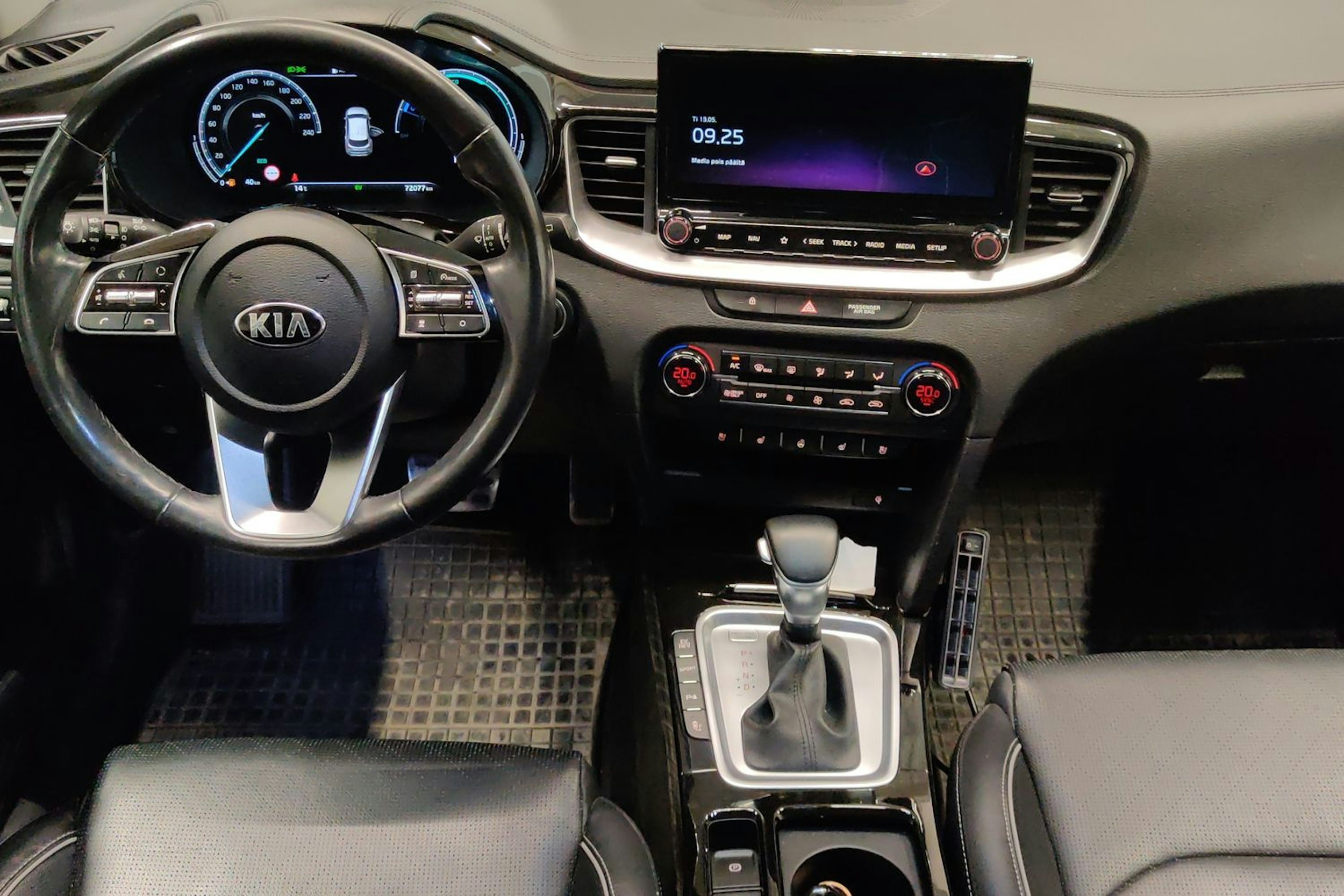 harmaa Kia XCeed 2020 kuva 9.