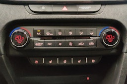 harmaa Kia XCeed 2020 kuva 18.