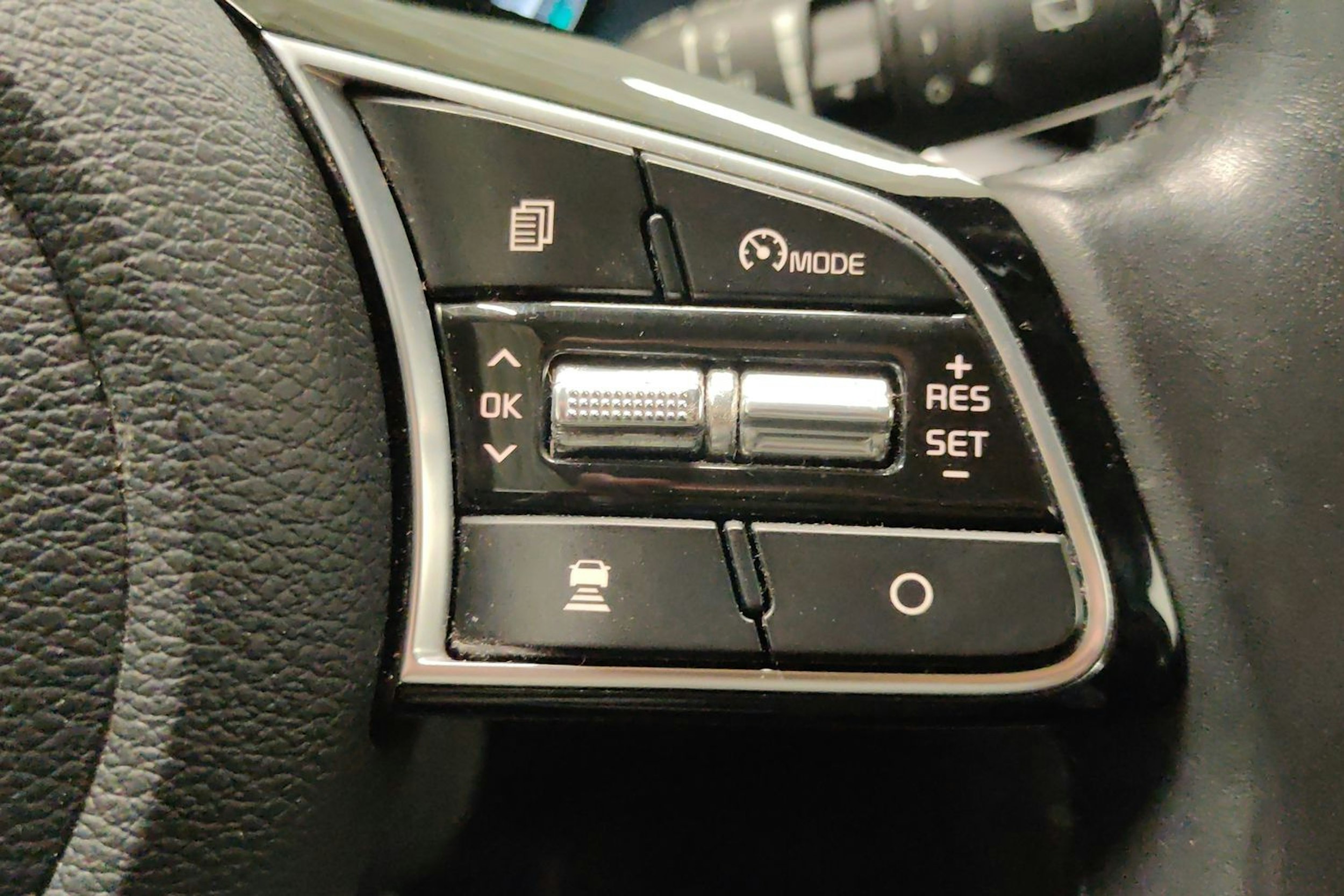 harmaa Kia XCeed 2020 kuva 23.
