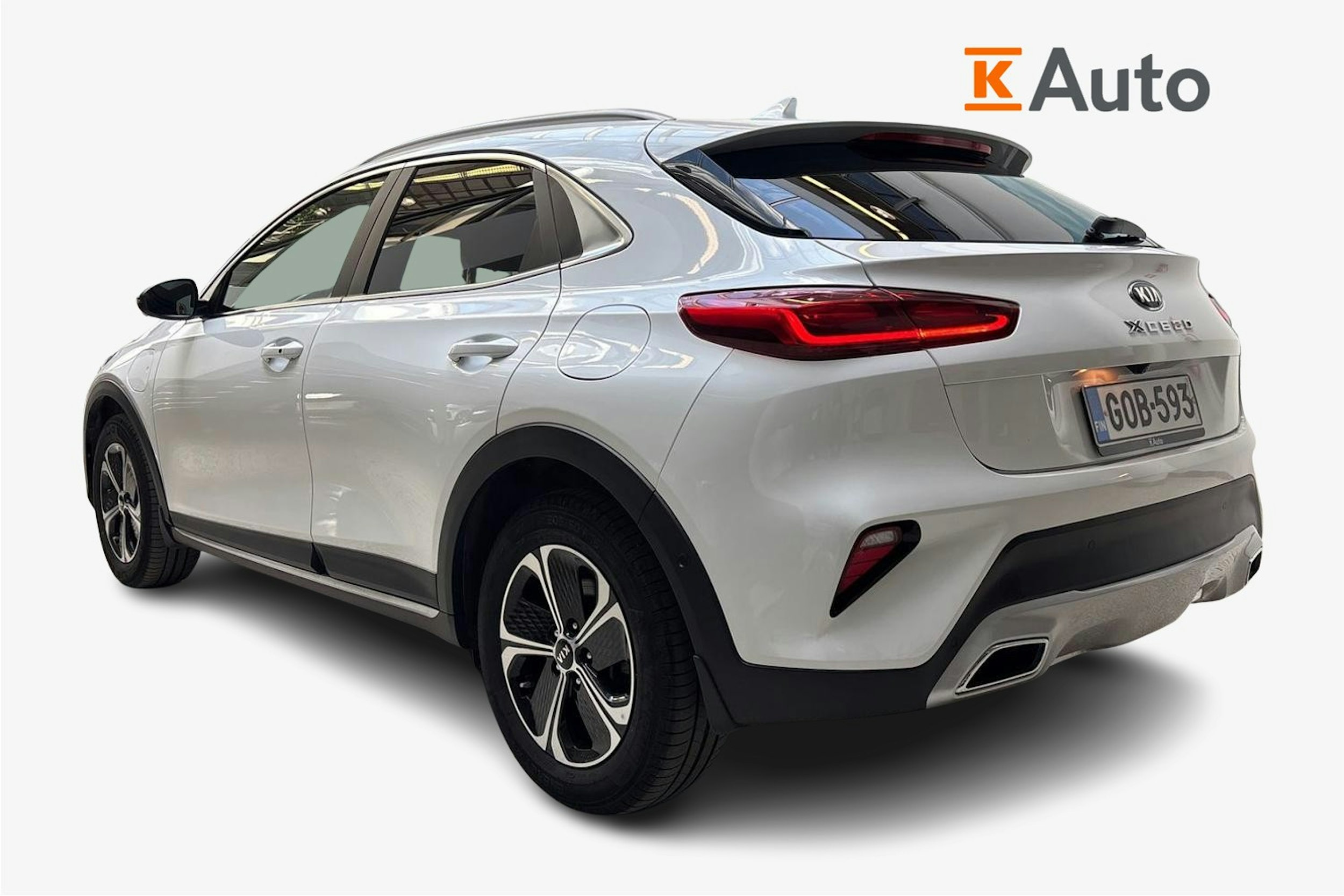 Valkoinen Kia XCeed 2020 kuva 2.