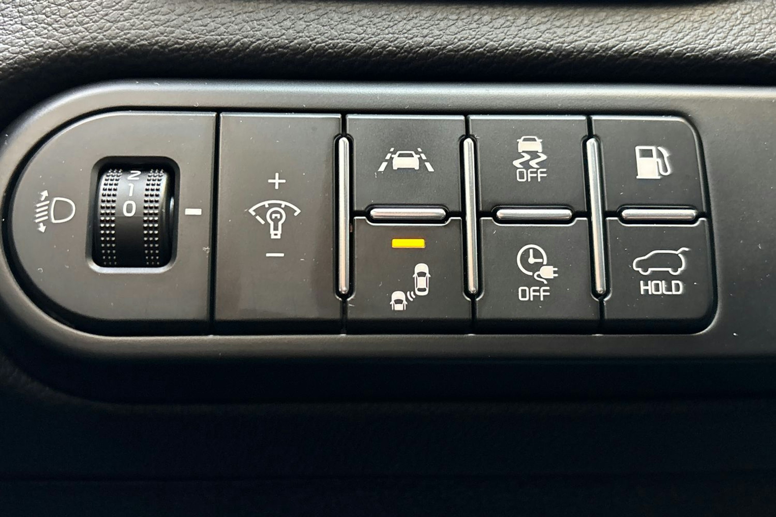 Valkoinen Kia XCeed 2020 kuva 16.