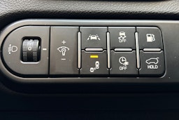 Valkoinen Kia XCeed 2020 kuva 16.