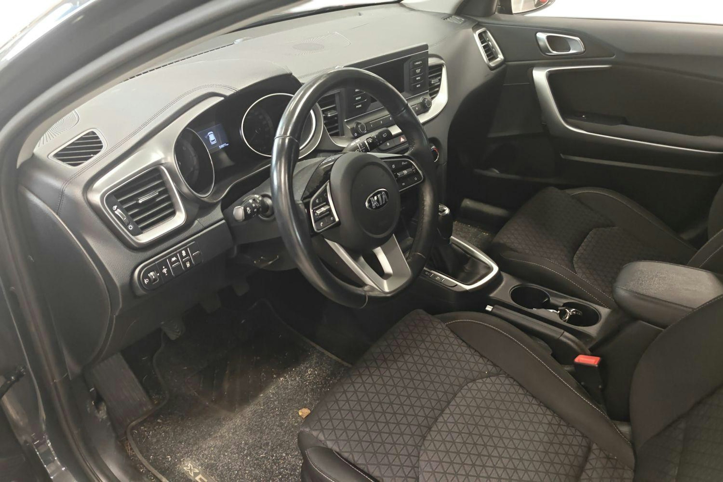 harmaa Kia XCeed 2020 kuva 3.