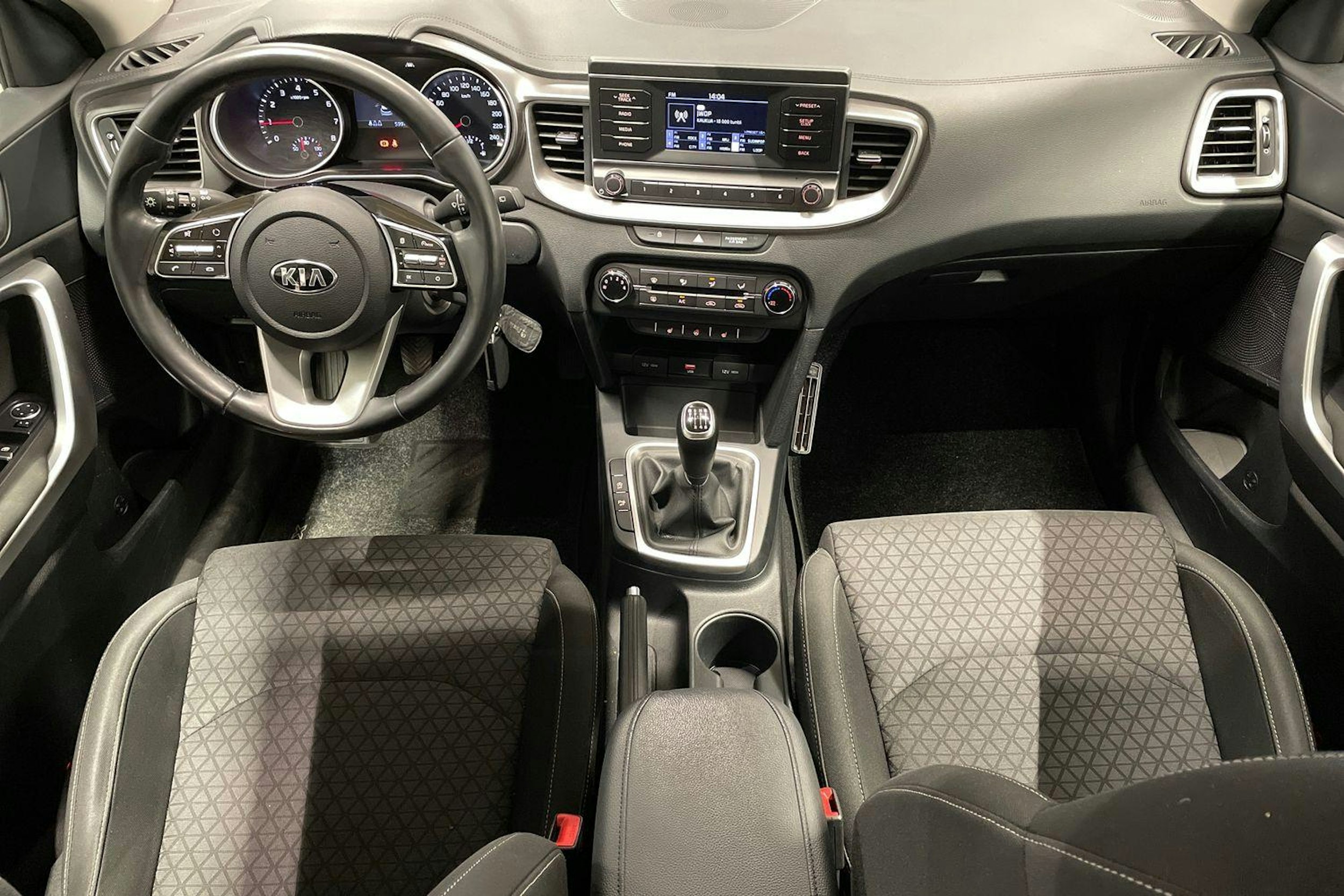 harmaa Kia XCeed 2020 kuva 9.