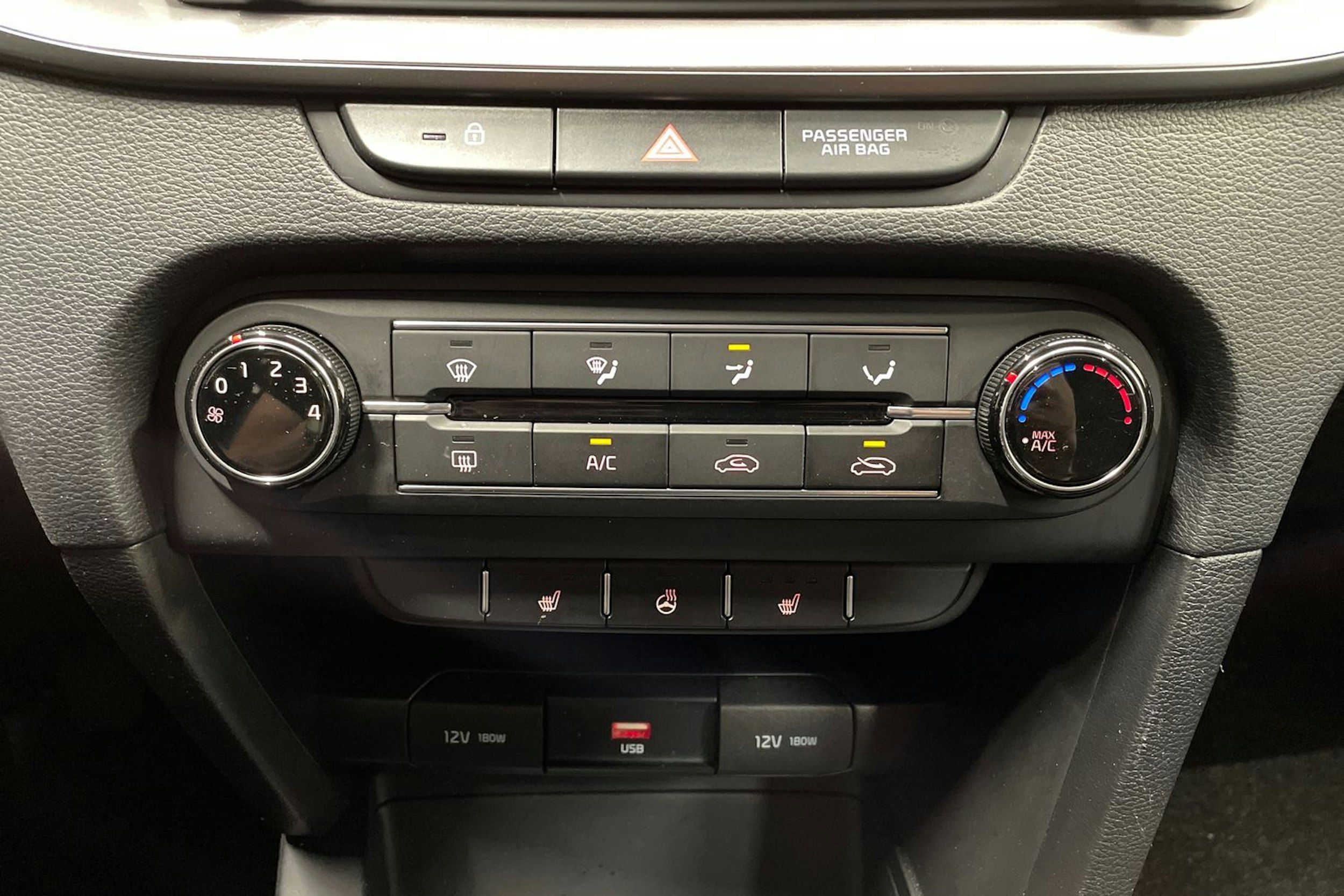 harmaa Kia XCeed 2020 kuva 18.