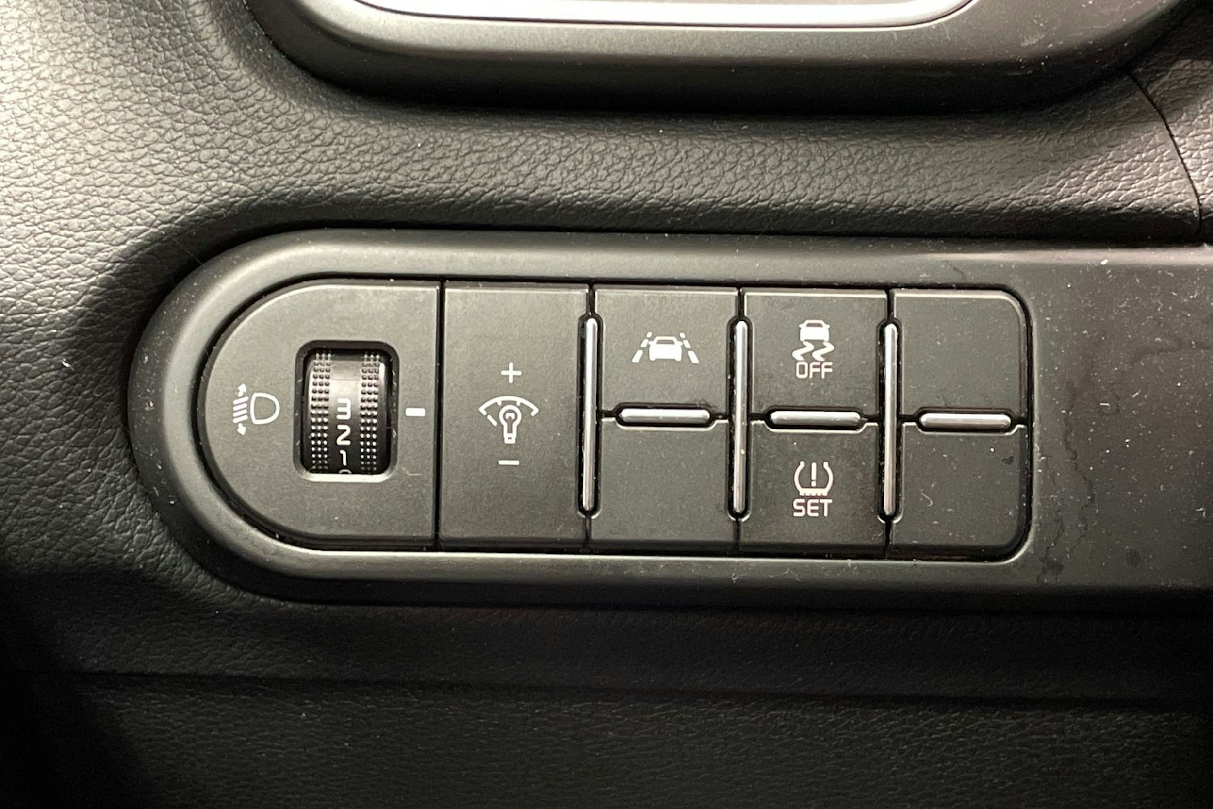 harmaa Kia XCeed 2020 kuva 20.