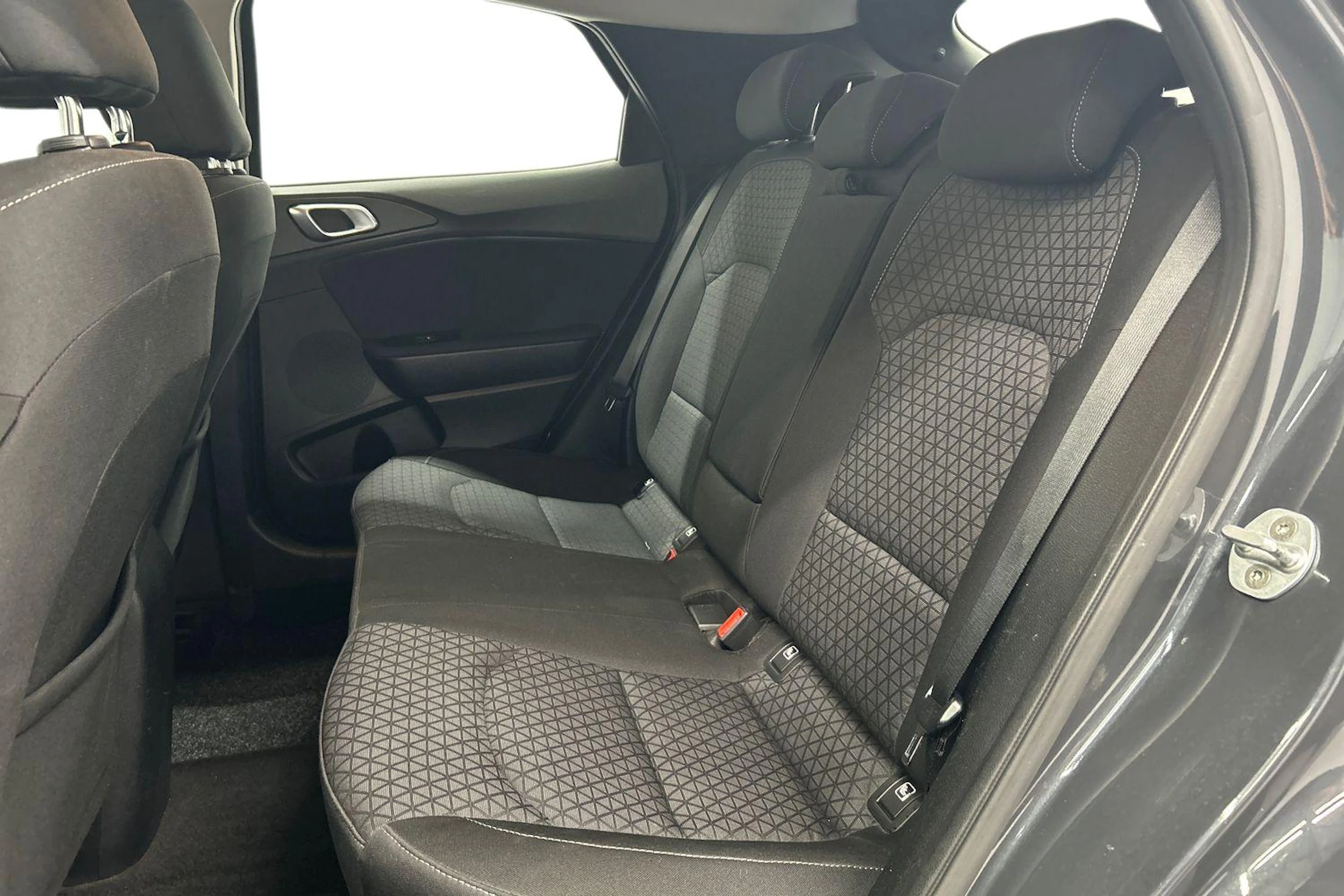 harmaa Kia XCeed 2020 kuva 8.