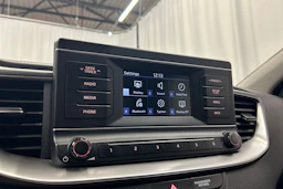 harmaa Kia XCeed 2020 kuva 20.