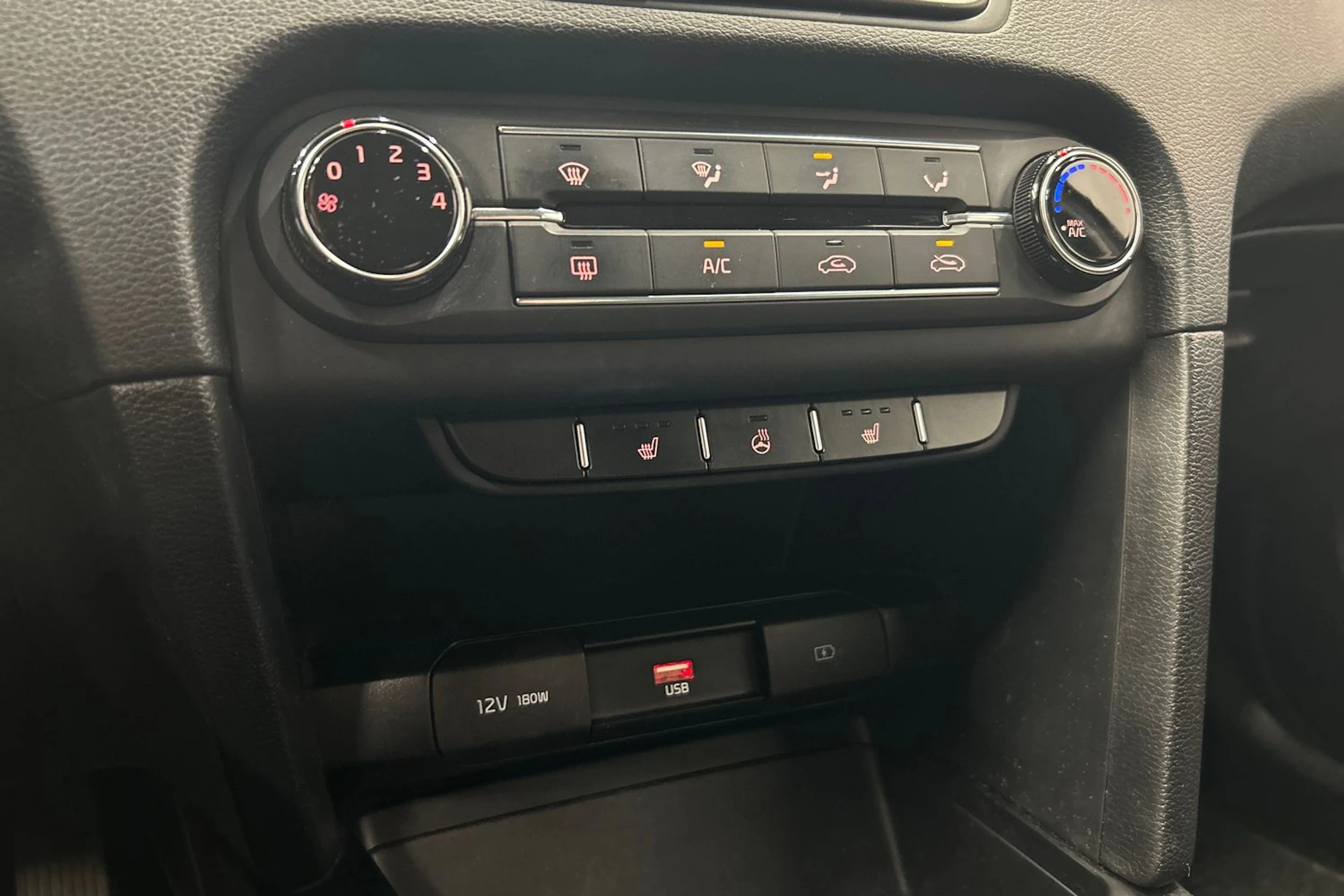 harmaa Kia XCeed 2020 kuva 21.