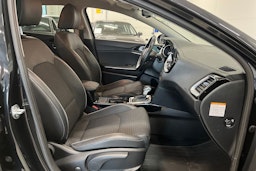 Musta Kia XCeed 2021 kuva 12.