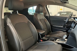 Musta Kia XCeed 2021 kuva 13.