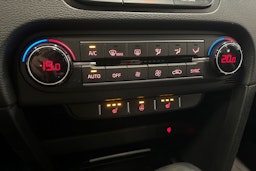 Musta Kia XCeed 2021 kuva 24.