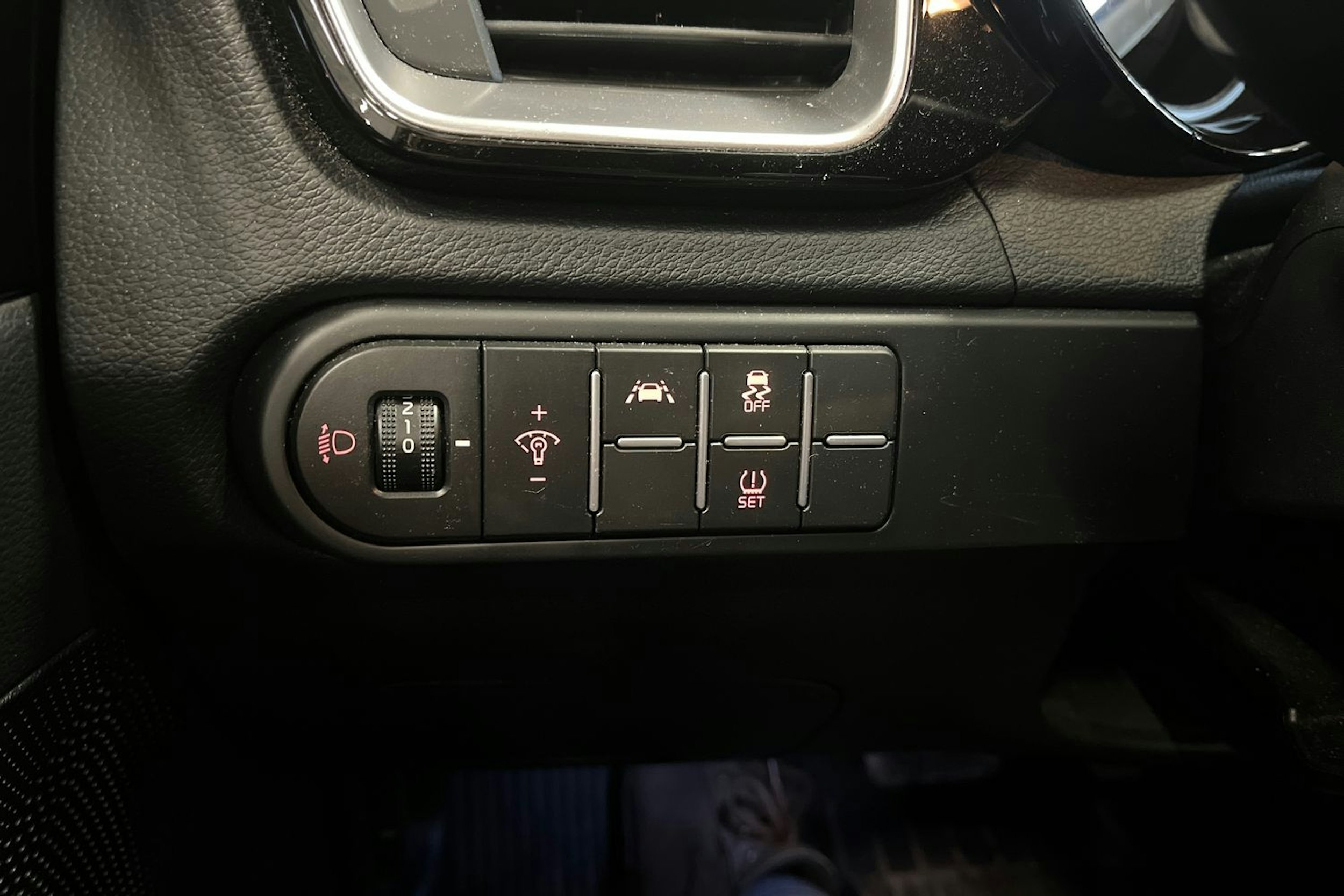 Musta Kia XCeed 2021 kuva 30.