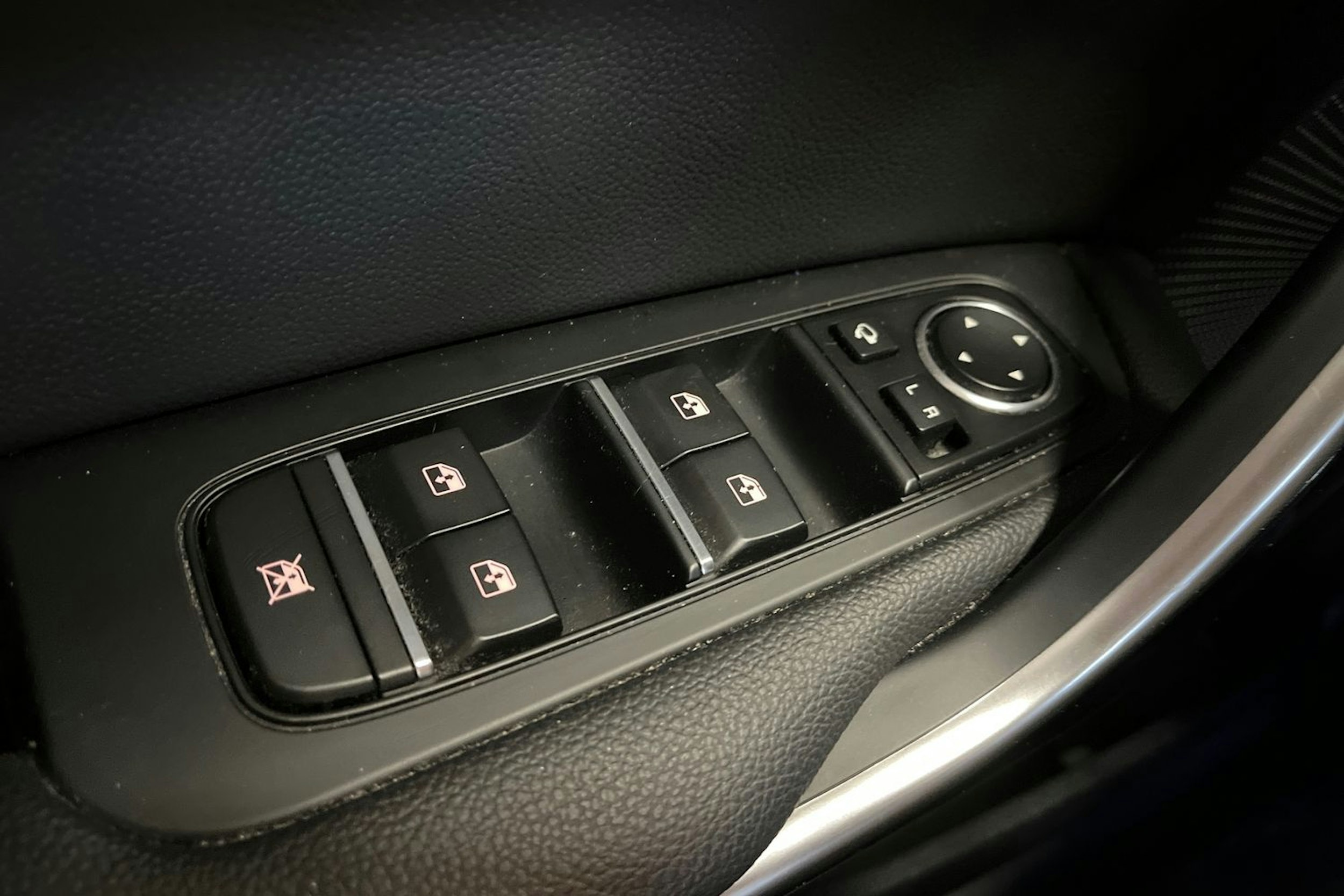 Musta Kia XCeed 2021 kuva 33.