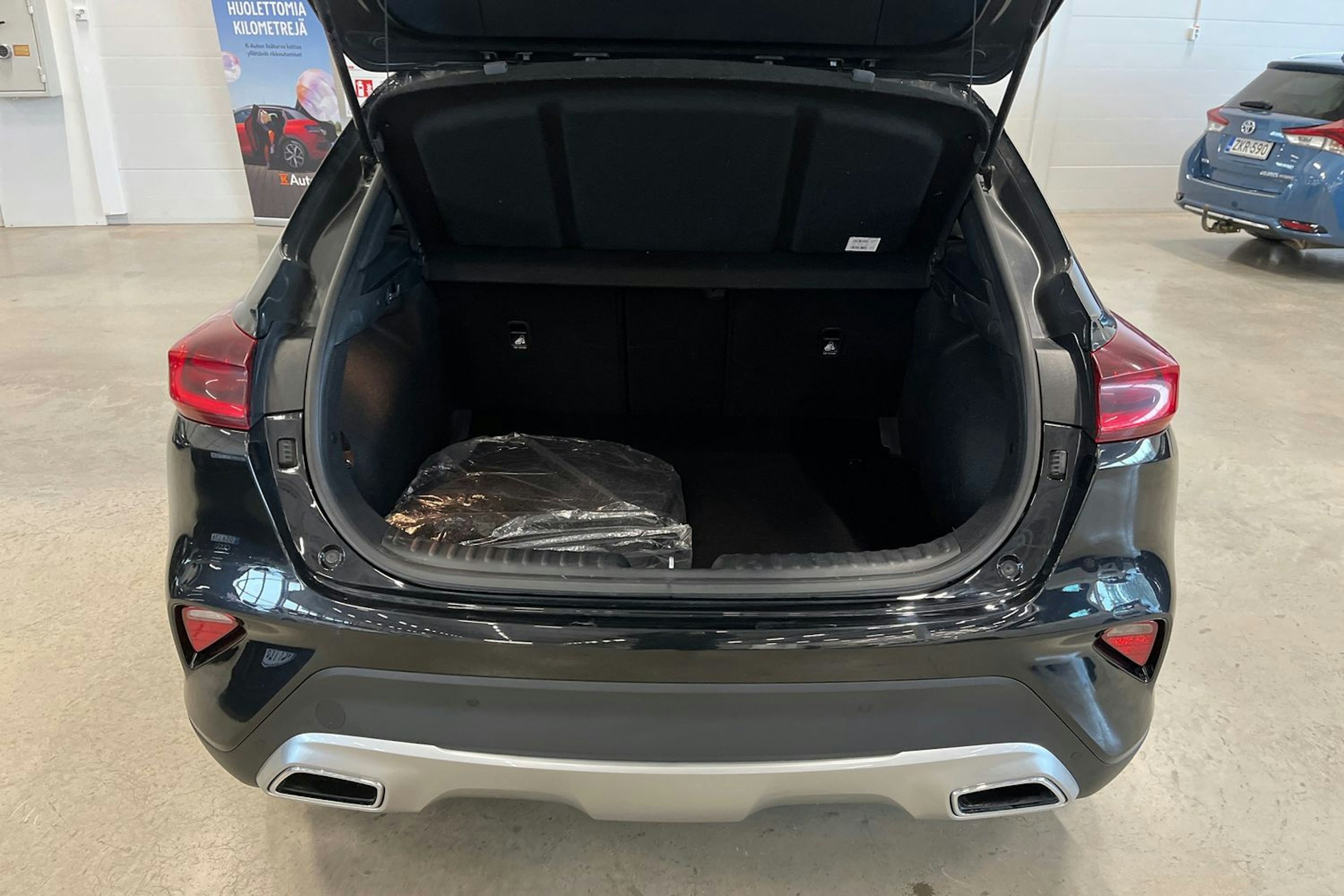 Musta Kia XCeed 2021 kuva 35.