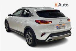 Valkoinen Kia XCeed 2021 kuva 2.