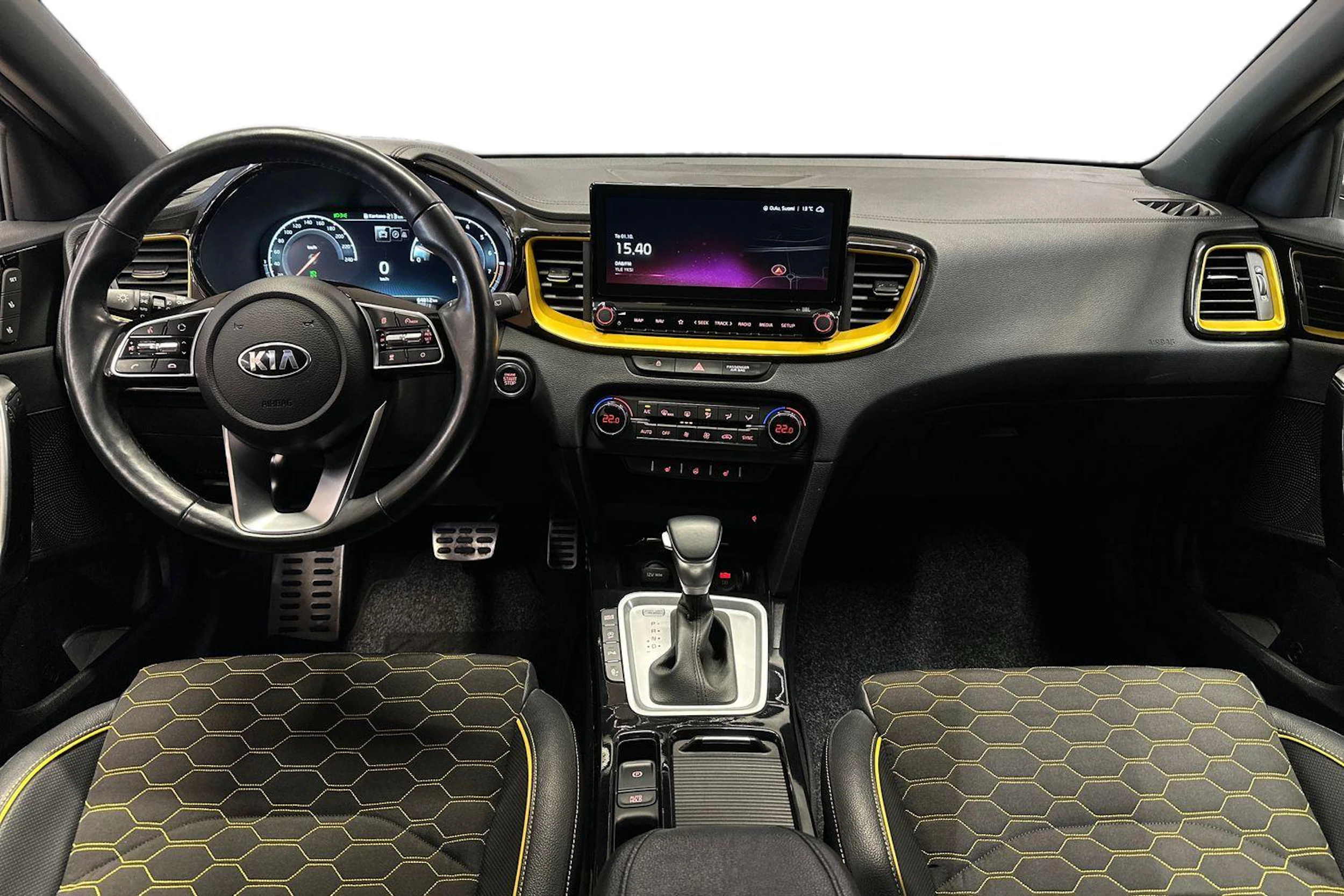 valkoinen Kia XCeed 2021 kuva 7.