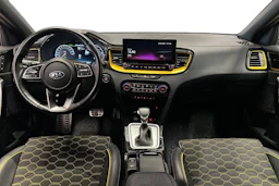 valkoinen Kia XCeed 2021 kuva 7.